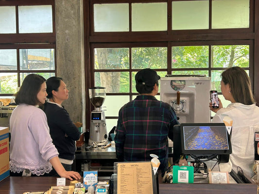 單日短期出租霜淇淋機 霜淇淋租借費用 台北 台中 高雄台南 新北 基隆 南港 中壢 桃園新竹 苗栗 南投 彰化 雲林 嘉義餐車造型花車出租