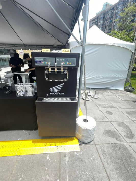 單日短期出租霜淇淋機 霜淇淋租借費用 台北 台中 高雄台南 新北 基隆 南港 中壢 桃園新竹 苗栗 南投 彰化 雲林 嘉義餐車造型花車出租