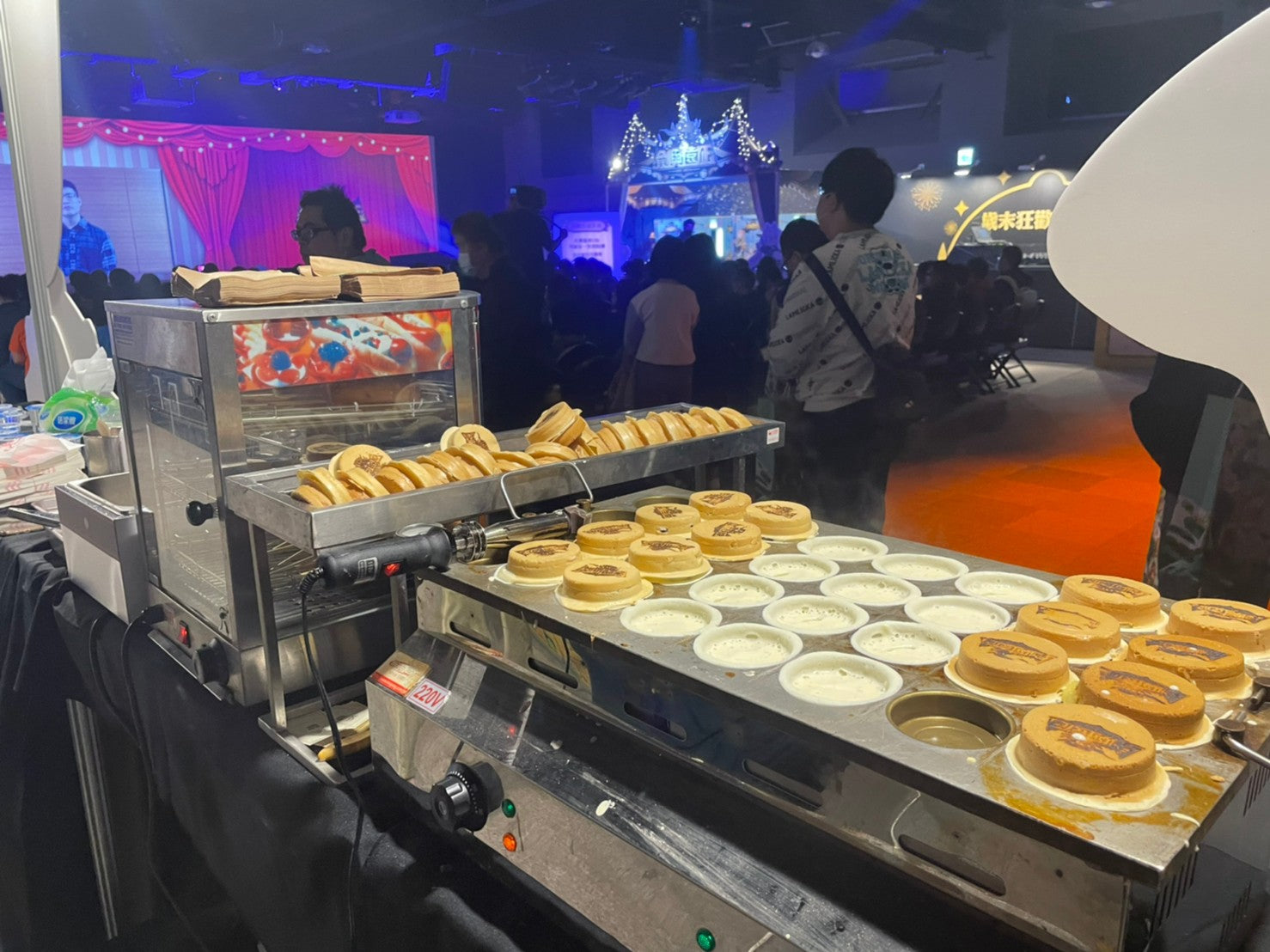 【 商用電力紅豆餅機租借 】
