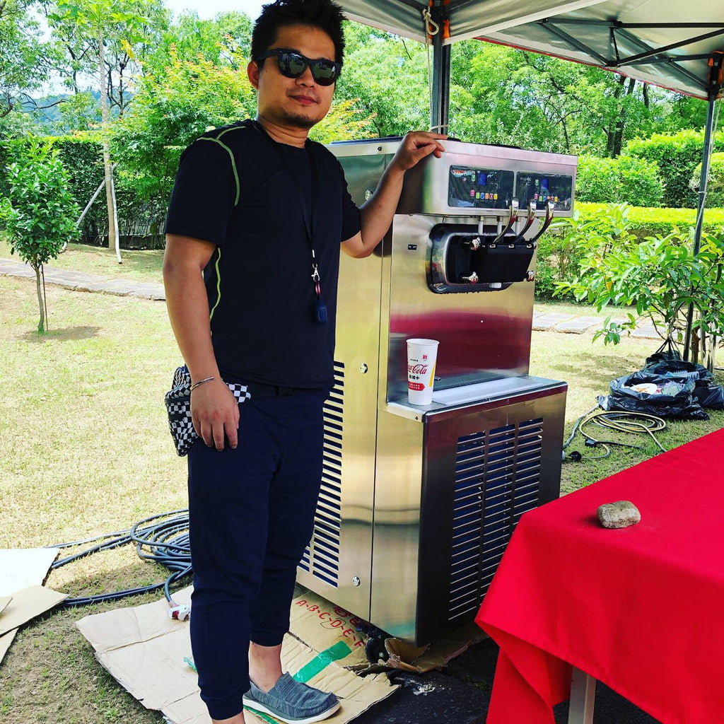 【商用電力220v  SOFTY 落地三孔霜淇淋機租借 】