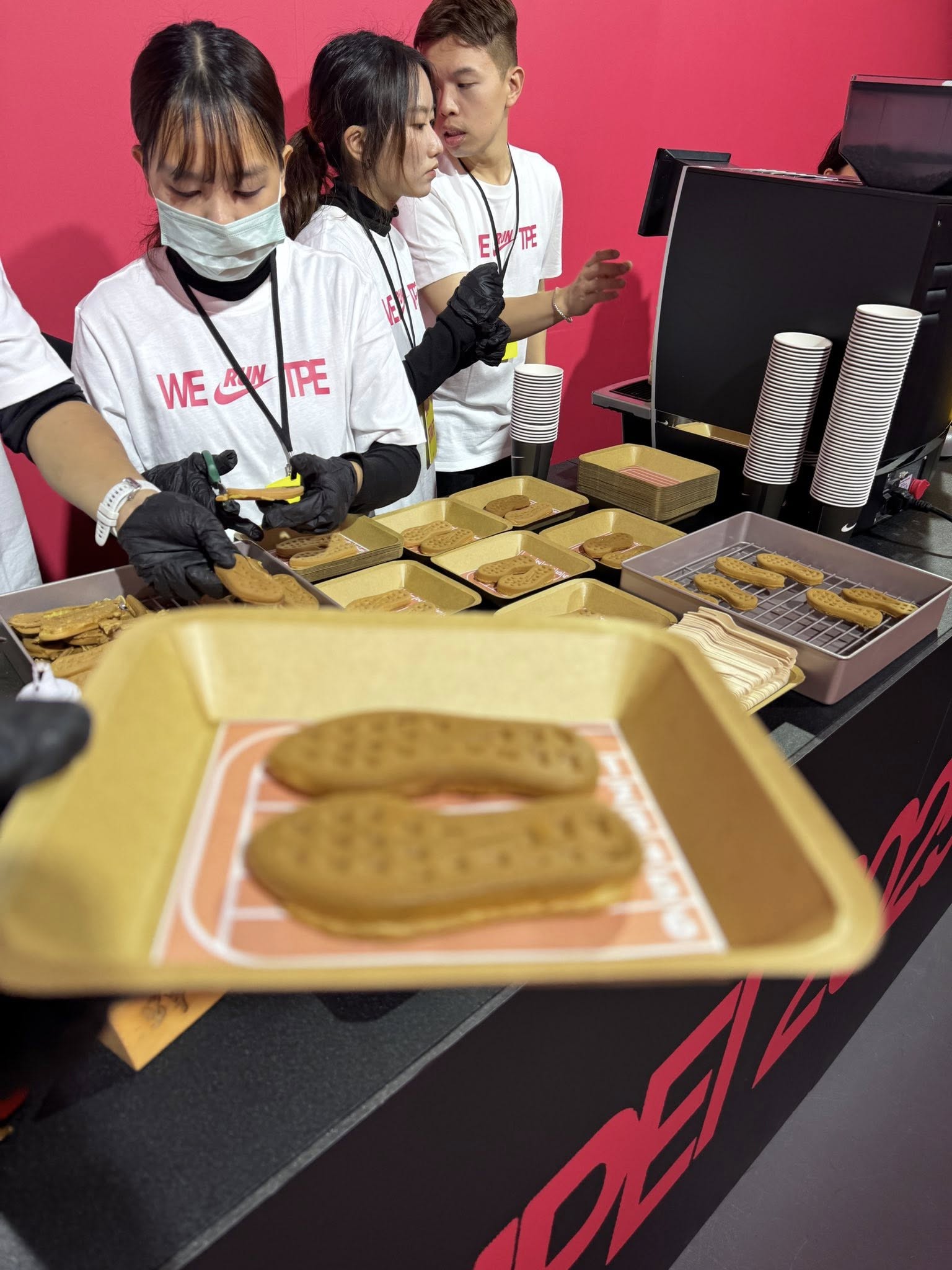 (客制化雞蛋糕)KD1102g電力式商用雞蛋糕爐營業用翻轉雞蛋糕機台北台中高雄訂製烤模客製化雞蛋糕模翻烤盤