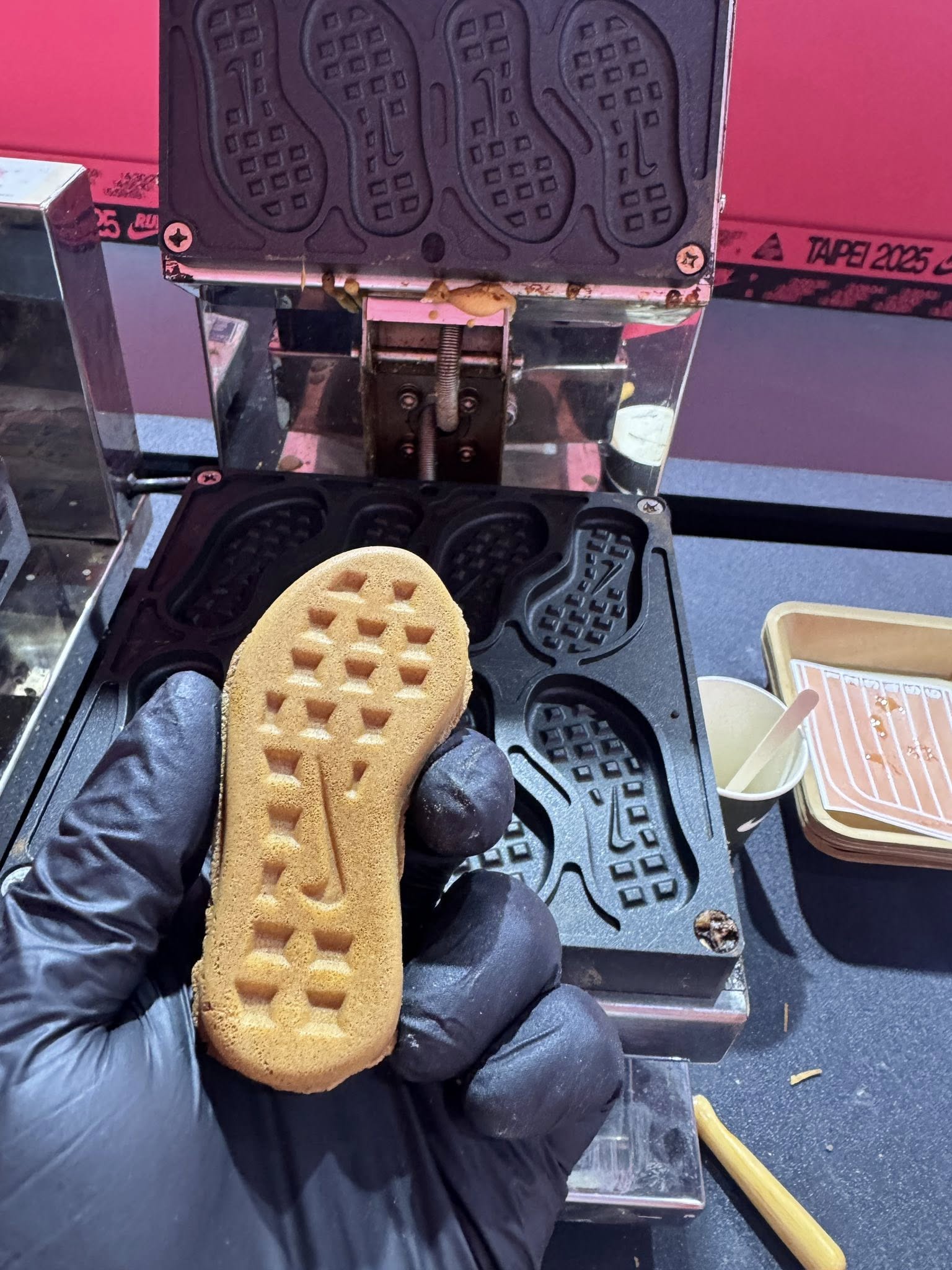 (客制化雞蛋糕)KD1102g電力式商用雞蛋糕爐營業用翻轉雞蛋糕機台北台中高雄訂製烤模客製化雞蛋糕模翻烤盤