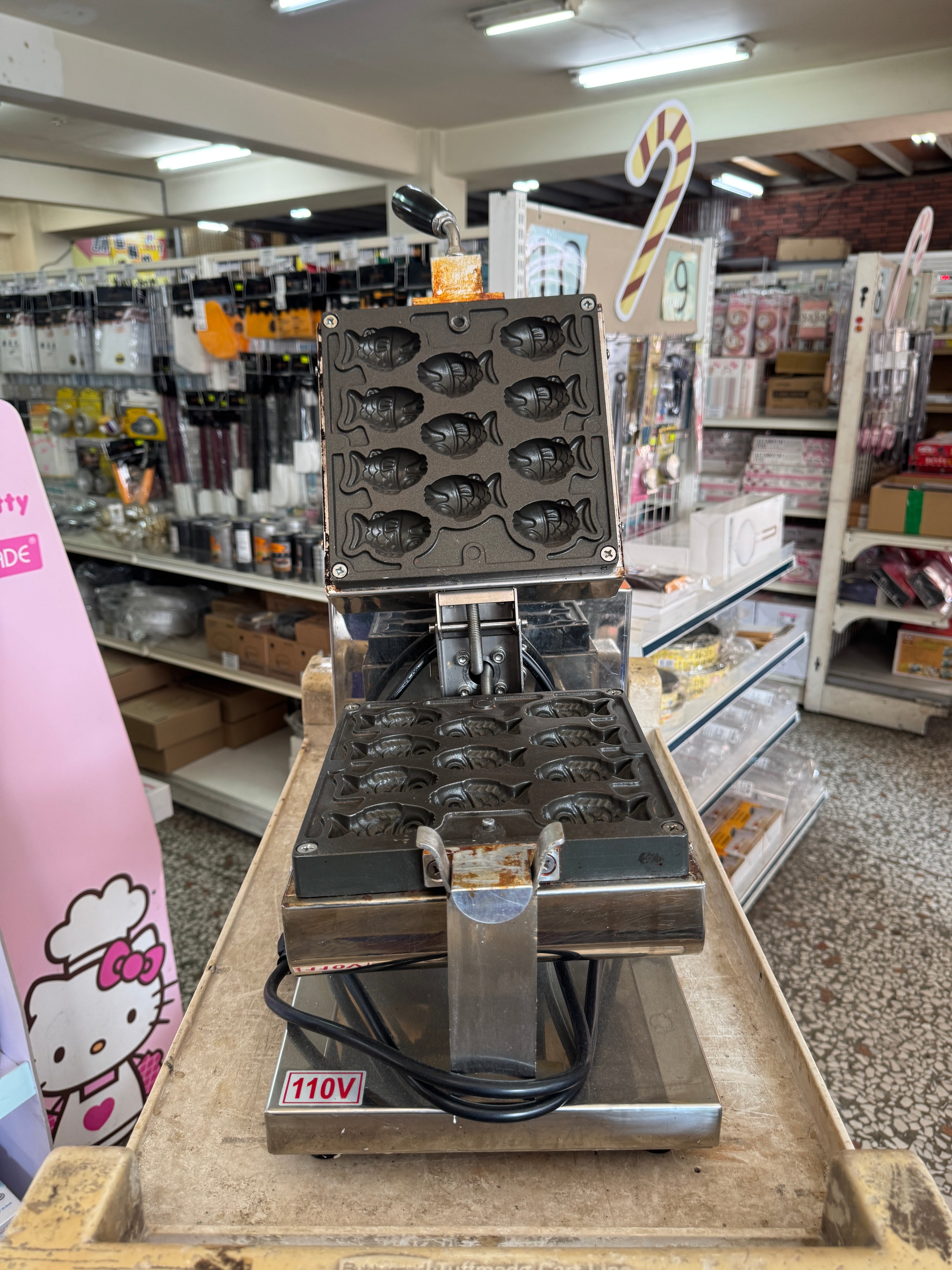 【商用電力翻轉"小魚"造型雞蛋糕機租借】