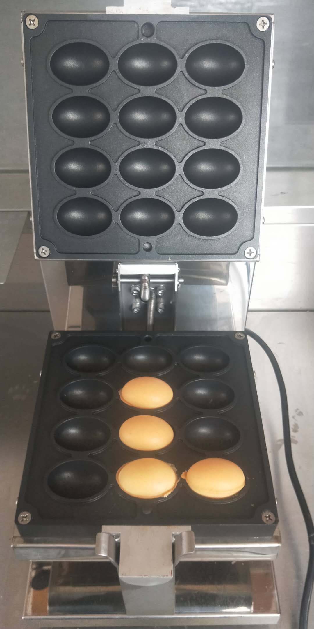 【專業出租】【雞蛋糕機】商用營業用電力式翻轉雞蛋糕機雞蛋糕爐租借出租租貸。瑞輝食品原料餐飲設備