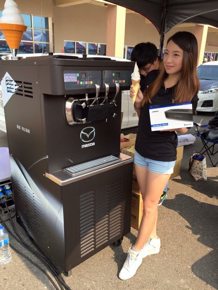 【商用電力220v  SOFTY 落地三孔霜淇淋機租借 】