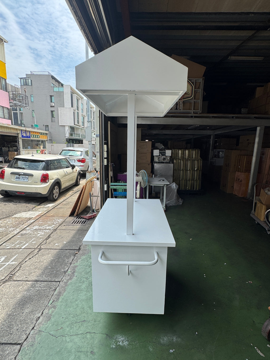 【專業出租】出租租借造型車台、花車、餐車攤車、偶像後援、行動攤車、文創擺攤、飲料攤、文創小物攤、品牌形象租借、廣告輸出、企業形象、行銷宣傳…等服務