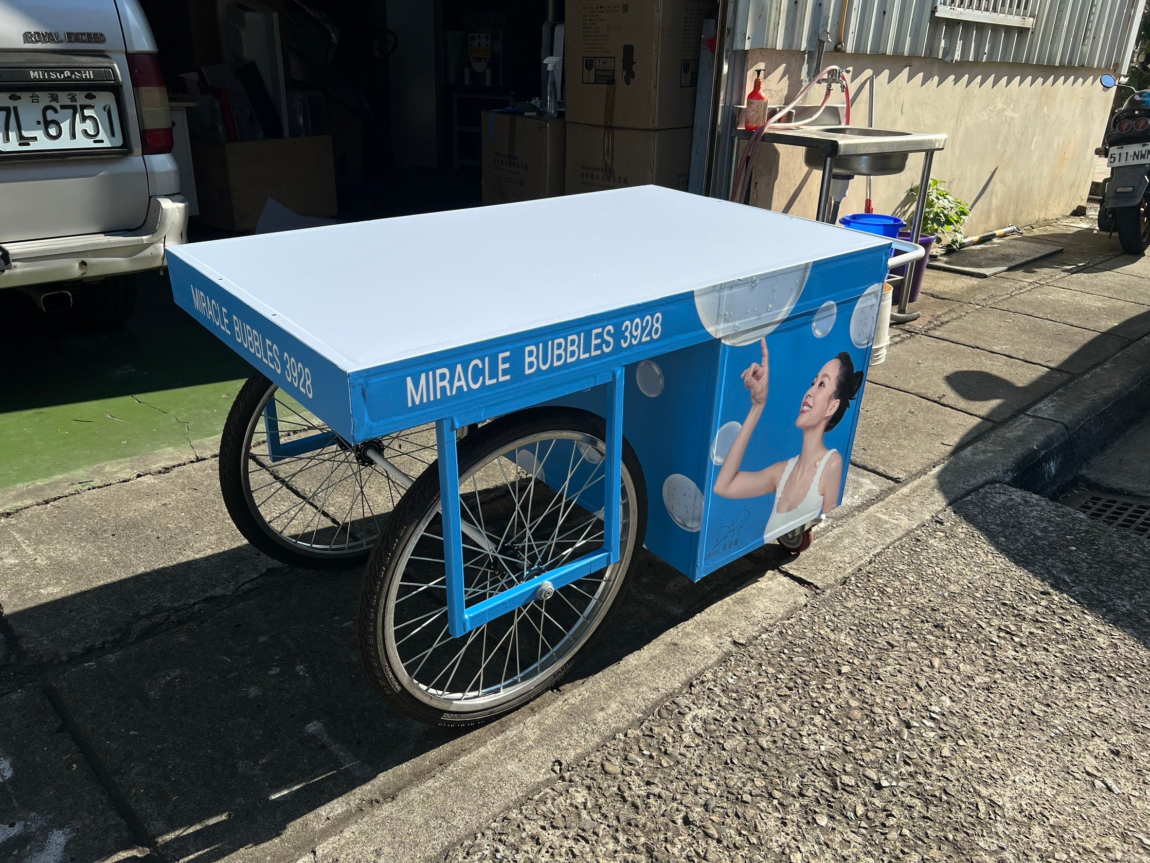 【專業出租】出租租借造型車台、花車、餐車攤車、偶像後援、行動攤車、文創擺攤、飲料攤、文創小物攤、品牌形象租借、廣告輸出、企業形象、行銷宣傳…等服務