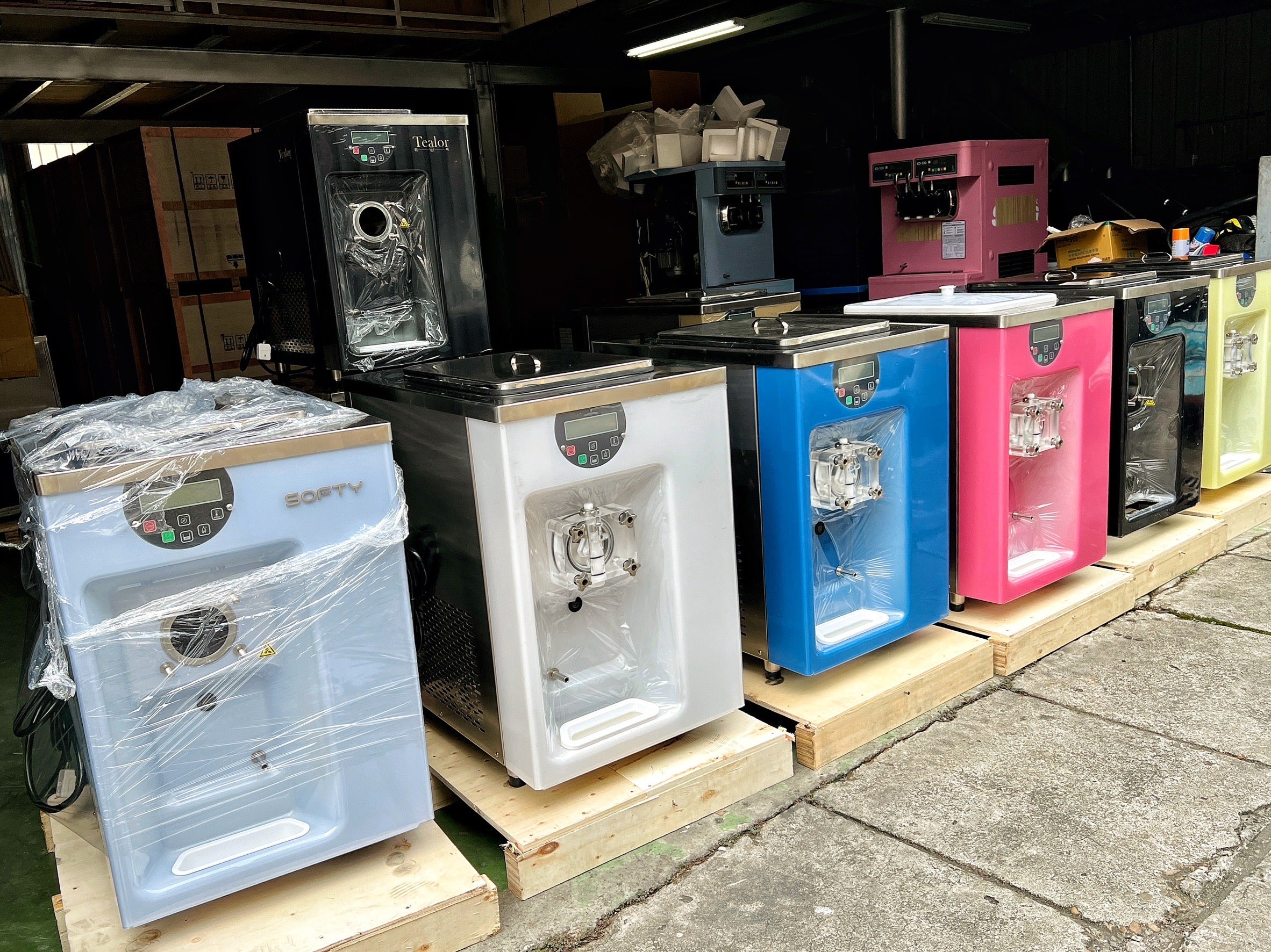 【專業出租】【商用霜淇淋機】租借SOFTY S111桌上單孔霜淇淋機租借出租租貸。瑞輝食品原料餐飲設備0912078926吳志謙/霜淇淋機爆米花機台北台中高雄廠商