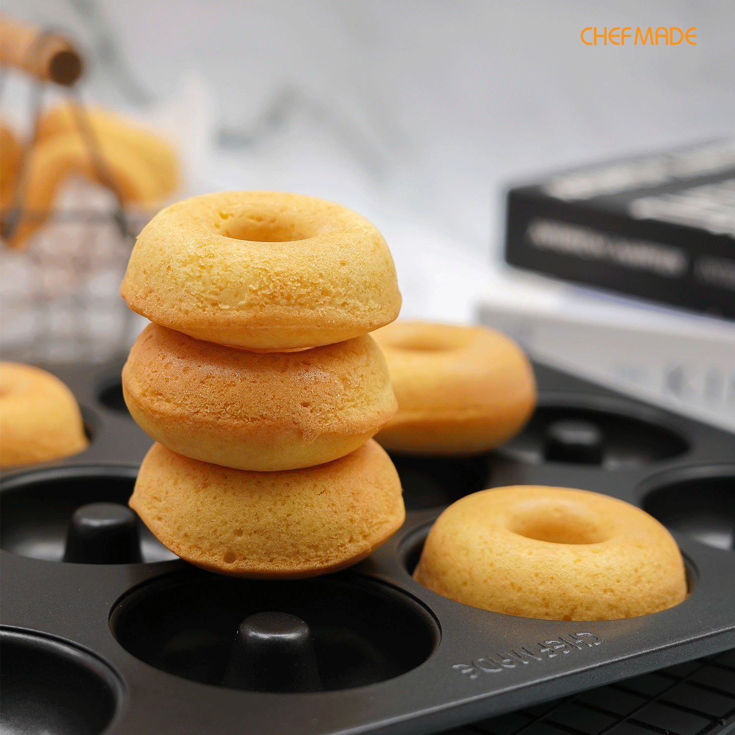 Chefmade學廚WK9875黑色12連甜甜圈蛋糕模Donut Cake Pan 12 Well 2Pcs (Black)